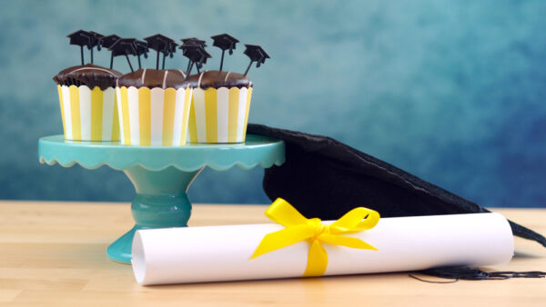What to Do at a Graduation Party: 8 Sober Ideas